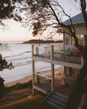 BAY PROPERTIES . Beach House Yamba